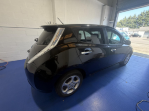 2014 Nissan Leaf 24kwh Acenta in Black — image 4