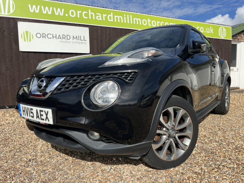 2015 Nissan Juke 1.2 Dig-T Tekna in Black — image 1
