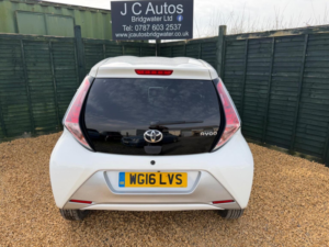 2016 Toyota Aygo 1.0 Vvt-I X-Pure Euro 6 5dr in White — image 6