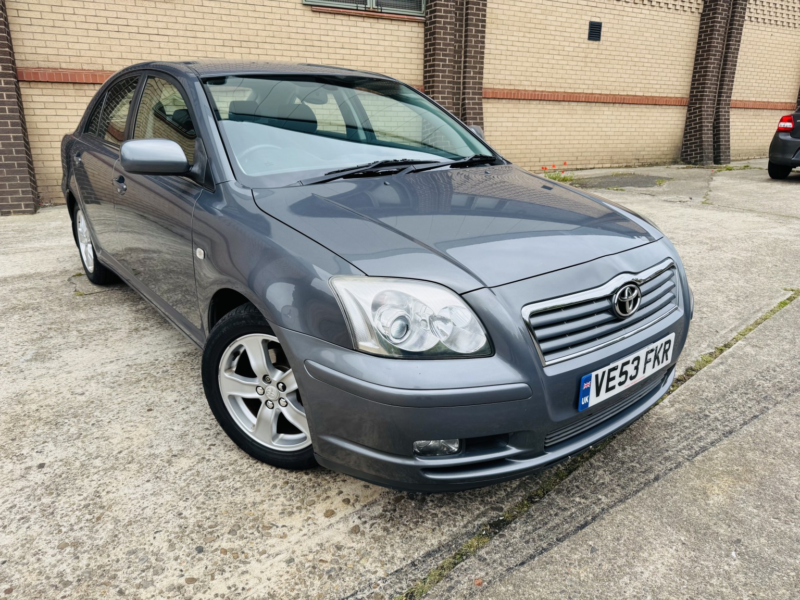2003 Toyota Avensis 1.8 Vvt-I T3-X in Silver — image 1