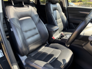 2019 Mazda Cx-5 2.0 Skyactiv-G Sport Nav+ in Black — image 3