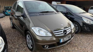 2011 Mercedes-Benz A Class 2.0 A180 Cdi Avantgarde Se 5dr in Brown — image 5