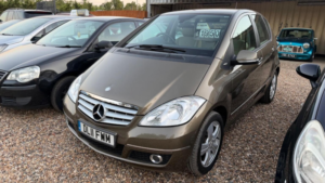2011 Mercedes-Benz A Class 2.0 A180 Cdi Avantgarde Se 5dr in Brown — image 6
