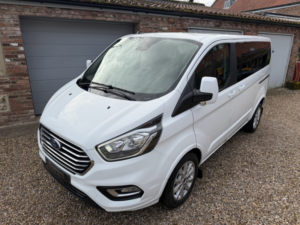 2022 Ford Tourneo Custom 2.0 Tourneo Custom Titanium 8 Seater Bus in White — image 2