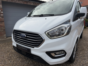 2022 Ford Tourneo Custom 2.0 Tourneo Custom Titanium 8 Seater Bus in White — image 5