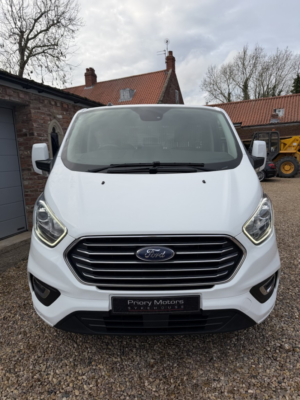 2022 Ford Tourneo Custom 2.0 Tourneo Custom Titanium 8 Seater Bus in White — image 6