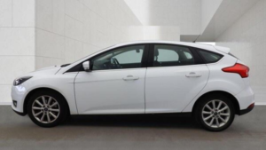2018 Ford Focus 1.0t Ecoboost Titanium Euro 6 (s/s) 5dr in White — image 6