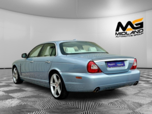2008 Jaguar Xj 2.7 Td Sovereign 4dr in Blue — image 6