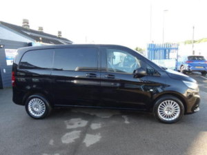 2022 Mercedes-Benz Vito 2.0 116 Cdi Premium Crew Van G-Tronic Rwd L1 Euro 6 (s/s) 5dr in Black — image 4