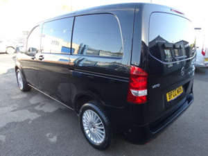 2022 Mercedes-Benz Vito 2.0 116 Cdi Premium Crew Van G-Tronic Rwd L1 Euro 6 (s/s) 5dr in Black — image 5