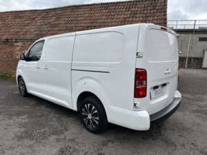 2019 Vauxhall Vivaro 1.5 Turbo D 2900 Sportive in White — image 5