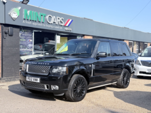 2012 Land Rover Range Rover 4.4 Td V8 Autobiography in Black — image 2