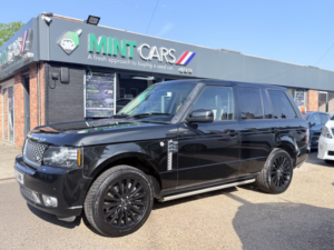 2012 Land Rover Range Rover 4.4 Td V8 Autobiography in Black — image 4
