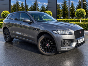 2018 Jaguar F-Pace 2.0 D180 R-Sport Auto AWD Euro 6 (s/s) 5dr in Grey — image 4