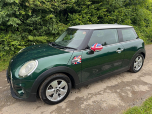 2014 MINI Hatch 1.5 Cooper Auto Euro 6 (s/s) 3dr in Other — image 2