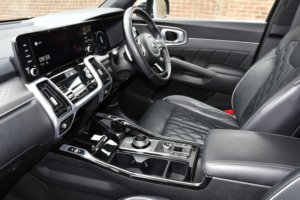 2021 Kia Sorento 1.6 H T-Gdi 4 SUV 5dr Petrol Hybrid Auto AWD Euro 6 (s/s) (226 Bhp) in Black — image 4