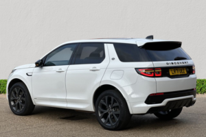 2021 Land Rover Discovery Sport 1.5 P300e 12.2kwh R-Dynamic Se SUV 5dr Petrol Plug-In Hybrid Auto 4WD Euro 6 (s/s) (309 Ps) in White — image 5