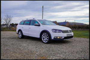 2014 Volkswagen Passat 2.0 Tdi Bluemotion Tech Alltrack in White — image 2