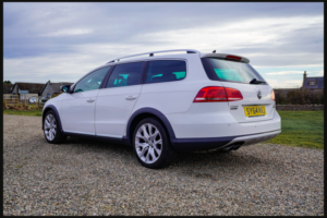 2014 Volkswagen Passat 2.0 Tdi Bluemotion Tech Alltrack in White — image 6