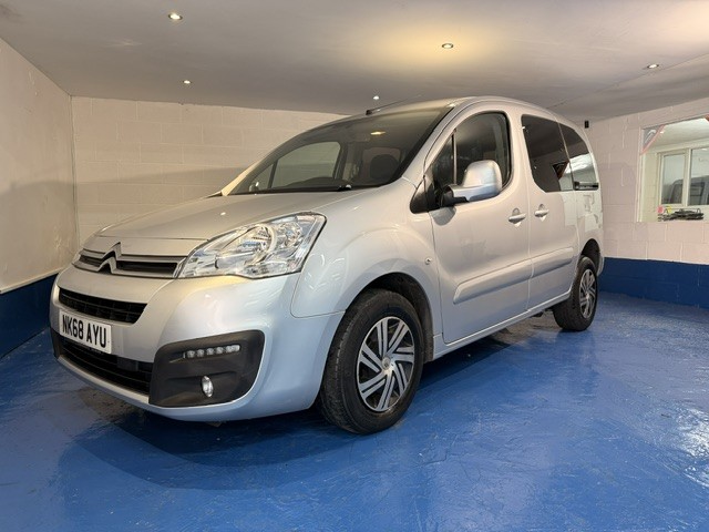 2019 Citroen Berlingo 1.6 Bluehdi Feel in Silver — image 1