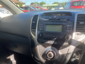 2013 Hyundai Ix20 1.6 Crdi Style in Blue — image 5