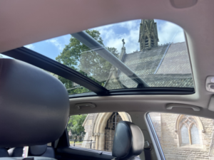 2014 Kia Carens 1.7 Crdi Ecodynamics 3 in White — image 2