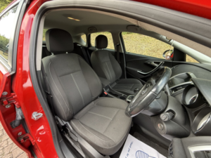 2012 Vauxhall Astra 1.6 16v Sri Vx Line in Red — image 6