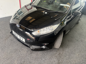 2017 Ford Fiesta 1.6 T Ecoboost St-3 in Black — image 4