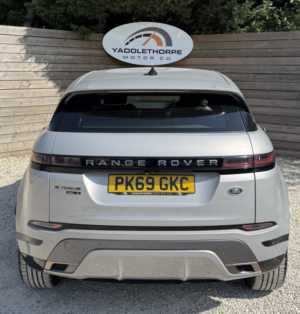 2019 Land Rover Range Rover Evoque 2.0 D150 R-Dynamic S in Silver — image 4