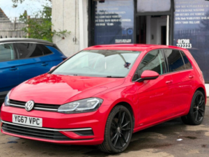2017 Volkswagen Golf 1.4 Tsi Bluemotion Tech Se Nav DSG Euro 6 (s/s) 5dr in Red — image 3