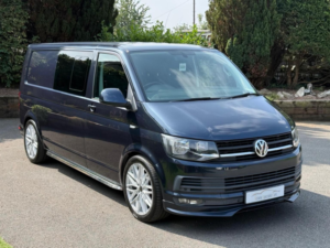 2016 Volkswagen Transporter 2.0 Tdi T32 Bluemotion Tech Highline 140 DSG in Blue — image 5