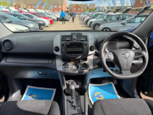 2011 Toyota Rav4 2.2 D-Cat Xt-R Auto 4WD Euro 5 5dr in Black — image 2