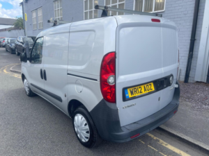 2012 Vauxhall Combo 1.3 Cdti 2000 Ecoflex 16v Fwd L1 H1 (s/s) 3dr in Silver — image 3