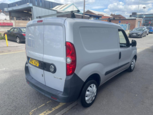 2012 Vauxhall Combo 1.3 Cdti 2000 Ecoflex 16v Fwd L1 H1 (s/s) 3dr in Silver — image 4