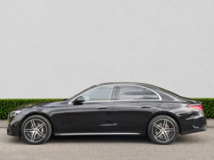2024 Mercedes-Benz E Class 2.0 E300e 25.4kwh Amg Line (premium) Saloon 4dr Petrol Plug-In Hybrid G-Tronic Euro 6 (s/s) (313 Ps) in Black — image 4