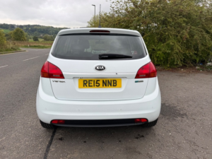 2015 Kia Venga 3 Isg in White — image 5