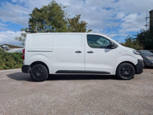 2020 Vauxhall Vivaro 2.0 Turbo D 3100 Edition L1 H1 Euro 6 (s/s) 5dr in White — image 2