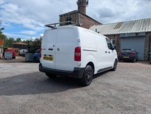 2020 Vauxhall Vivaro 2.0 Turbo D 3100 Edition L1 H1 Euro 6 (s/s) 5dr in White — image 3