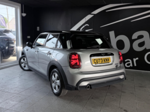 2023 MINI Hatch 1.5 Cooper Classic Euro 6 (s/s) 5dr in Silver — image 4