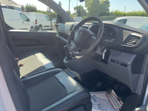 2022 Peugeot Expert 1.5 Bluehdi 1000 Professional Premium in White — image 3