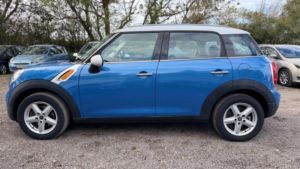 2012 MINI Countryman 1.6 Cooper Euro 5 (s/s) 5dr in Blue — image 5