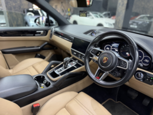 2020 Porsche Cayenne 3.0 T V6 in Blue — image 2