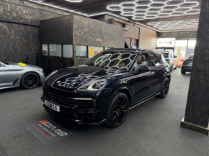 2020 Porsche Cayenne 3.0 T V6 in Blue — image 5
