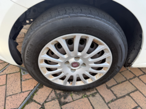 2014 Fiat Punto 1.2 Punto 3-Door 1.2 8v 69hp Pop+ in White — image 2
