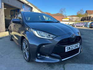 2022 Toyota Yaris 1.5 Vvt-H Excel Hatchback 5dr Petrol Hybrid E-CVT Euro 6 (s/s) (116 Ps) in Grey — image 3