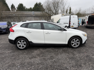 2015 Volvo V40 Cross Country 1.6 Se D2 (115hp) in White — image 5