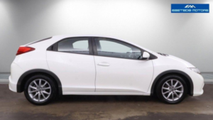 2013 Honda Civic 1.8 I-Vtec Es-T Euro 5 (s/s) 5dr in White — image 5