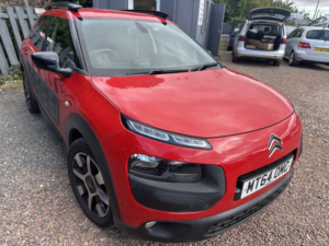 2015 Citroen C4 Cactus 1.6 E-Hdi Flair in Red — image 2