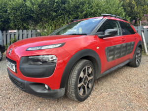 2015 Citroen C4 Cactus 1.6 E-Hdi Flair in Red — image 5