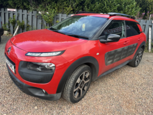 2015 Citroen C4 Cactus 1.6 E-Hdi Flair in Red — image 6